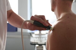 MVZ_Schlump_One_Behandlung_Ultraschall