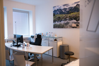 MVZ_Schlump-One_Behandlungszimmer3_c_Klinik_Manhagen