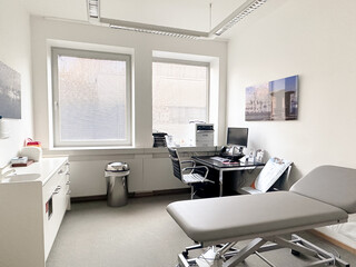 MVZ_Schlump-One_Behandlungszimmer5_c_Klinik_Manhagen